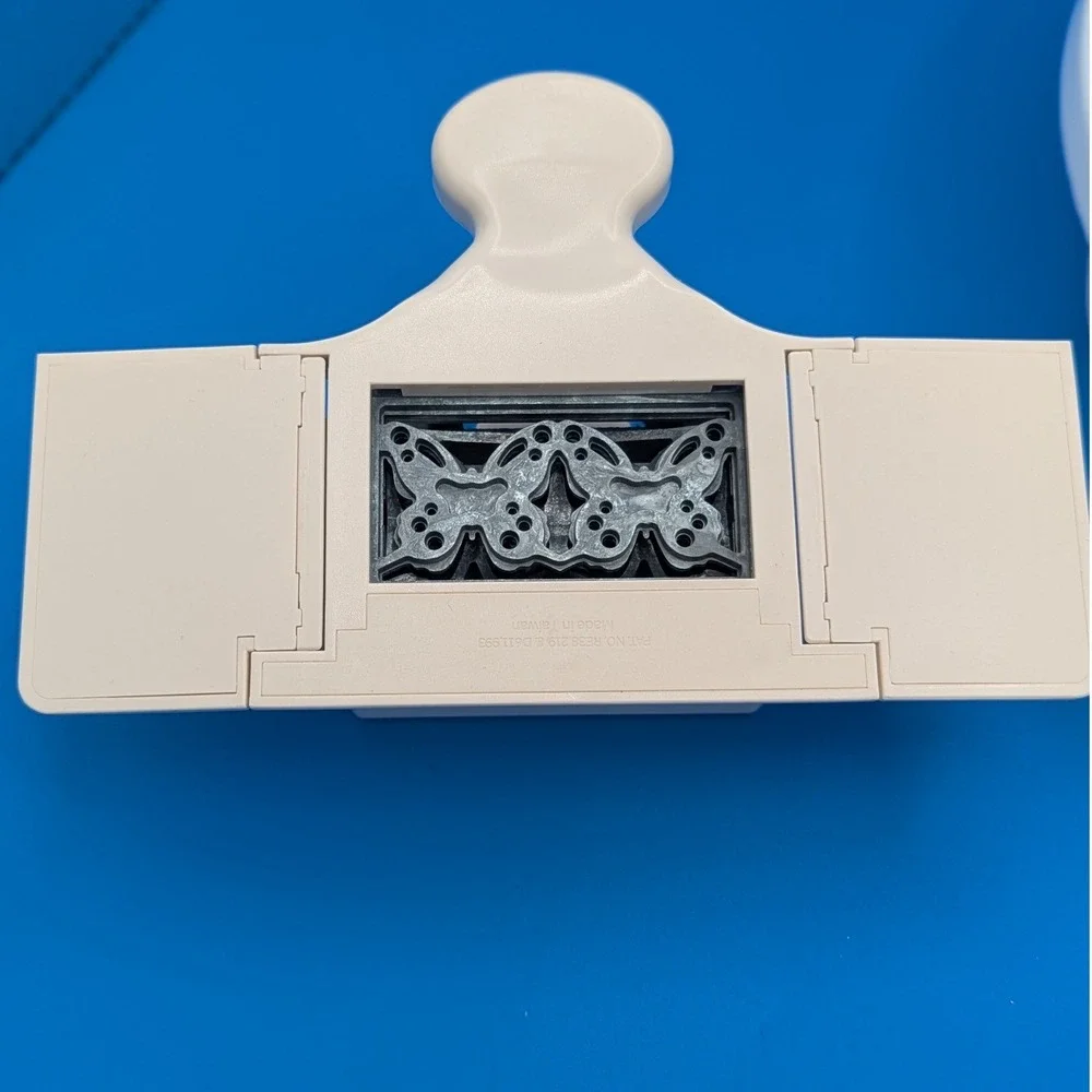 Martha Stewart Crafts Butterfly Lace Edge Punch Craft Tool Border Punch EUC